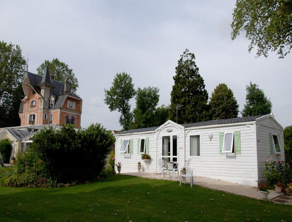 Logis Le Manoir De L'Onde Otel Sens Oda fotoğraf